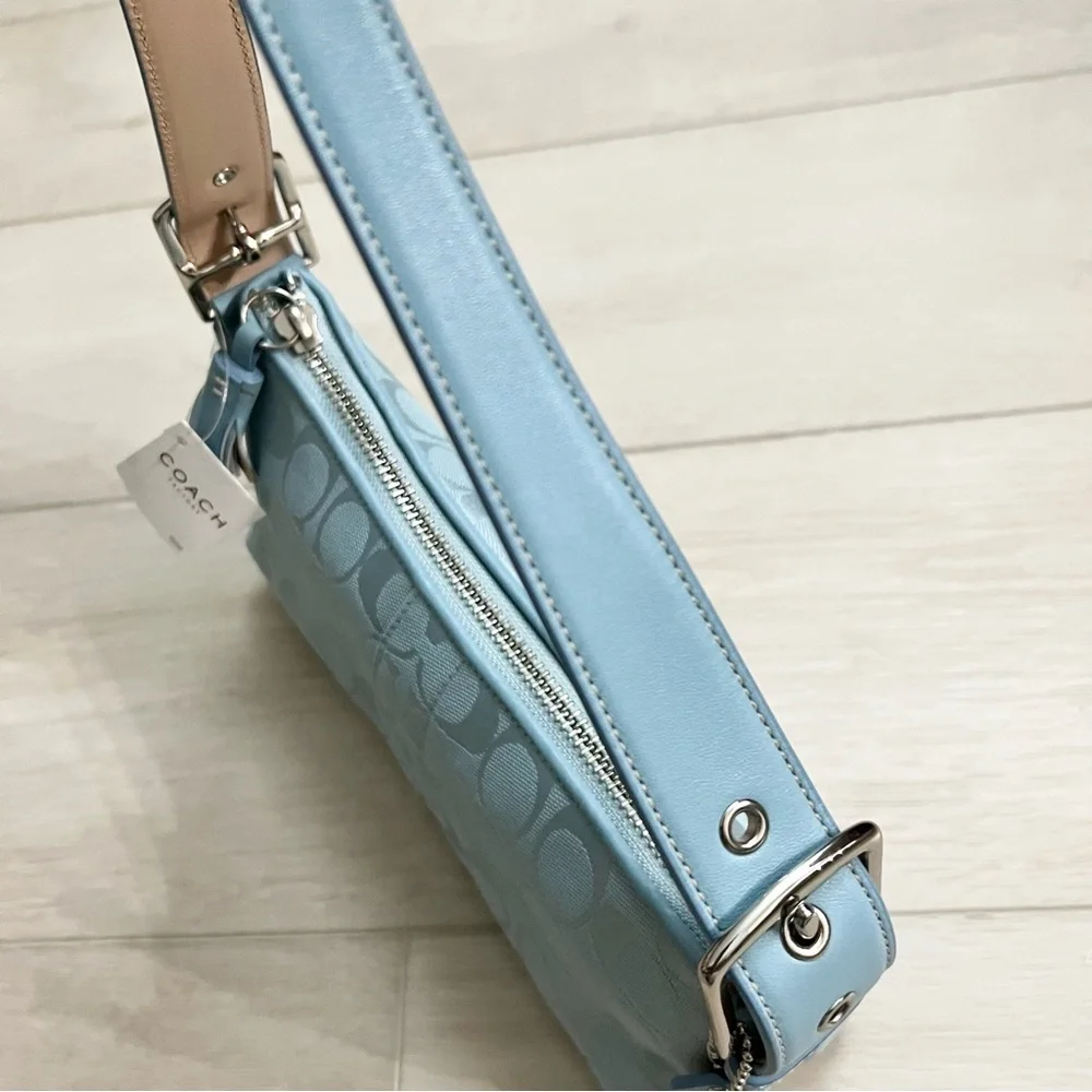 NEW WITH TAG Vintage Coach Hamptons Signature East West Demi Baguette Style 6371 - Picture 4 of 10